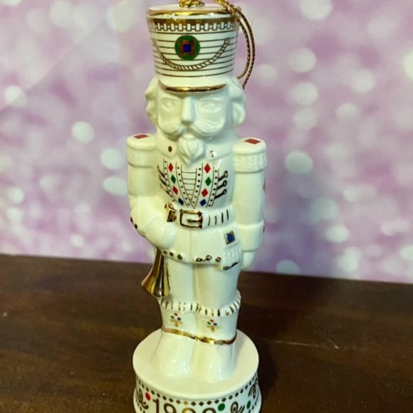 Lenox Nutcracker ornament, gold trim, red and green accents - Picture 2 of 14